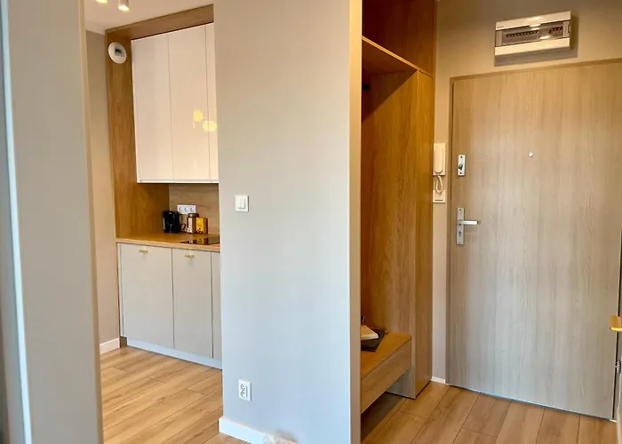 Z Widokiem Na Jezioro I Garazem * Poznań