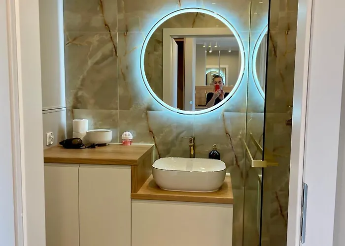 Apartamento Z Widokiem Na Jezioro I Garazem *