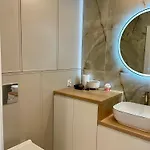 شقة Z Widokiem Na Jezioro I Garazem بوزنان