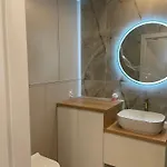 Z Widokiem Na Jezioro I Garazem شقة بوزنان