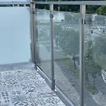 Z Widokiem Na Jezioro I Garazem شقة