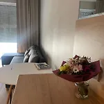 Z Widokiem Na Jezioro I Garazem شقة بوزنان