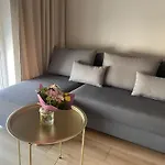 Z Widokiem Na Jezioro I Garazem * بوزنان