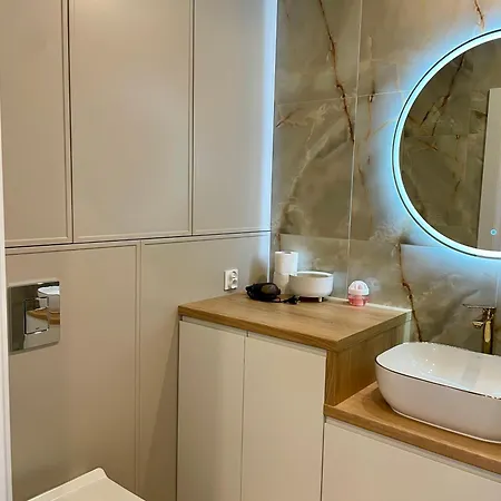 Apartmán Z Widokiem Na Jezioro I Garazem Poznaň
