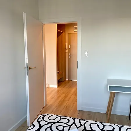 Z Widokiem Na Jezioro I Garazem Apartamento Poznań