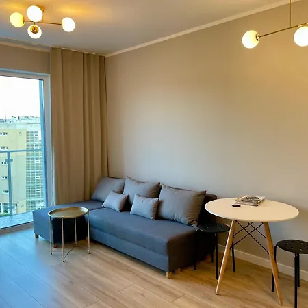 Z Widokiem Na Jezioro I Garazem