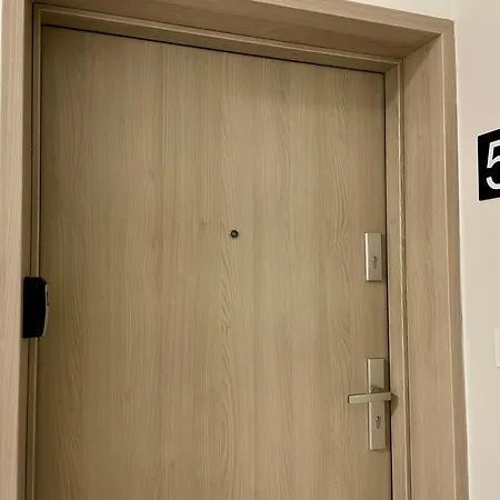 公寓 Z Widokiem Na Jezioro I Garazem *