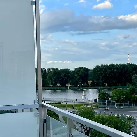 Z Widokiem Na Jezioro I Garazem Апартаменты *