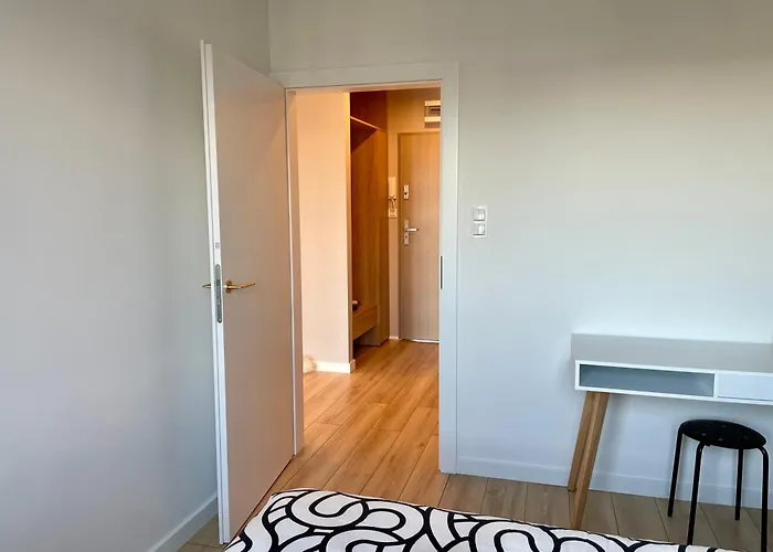 Z Widokiem Na Jezioro I Garazem Apartment Poznan