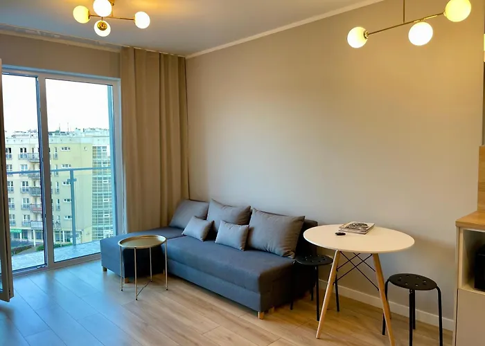 Z Widokiem Na Jezioro I Garazem