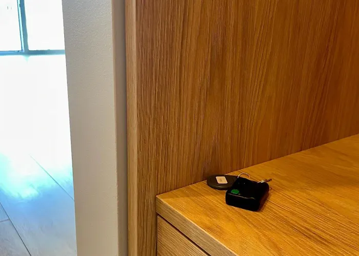 Z Widokiem Na Jezioro I Garazem *